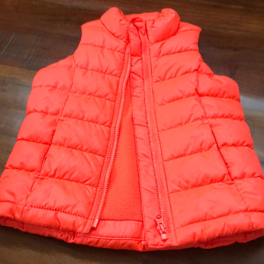 Old navy puffer vest girls xsmall/5